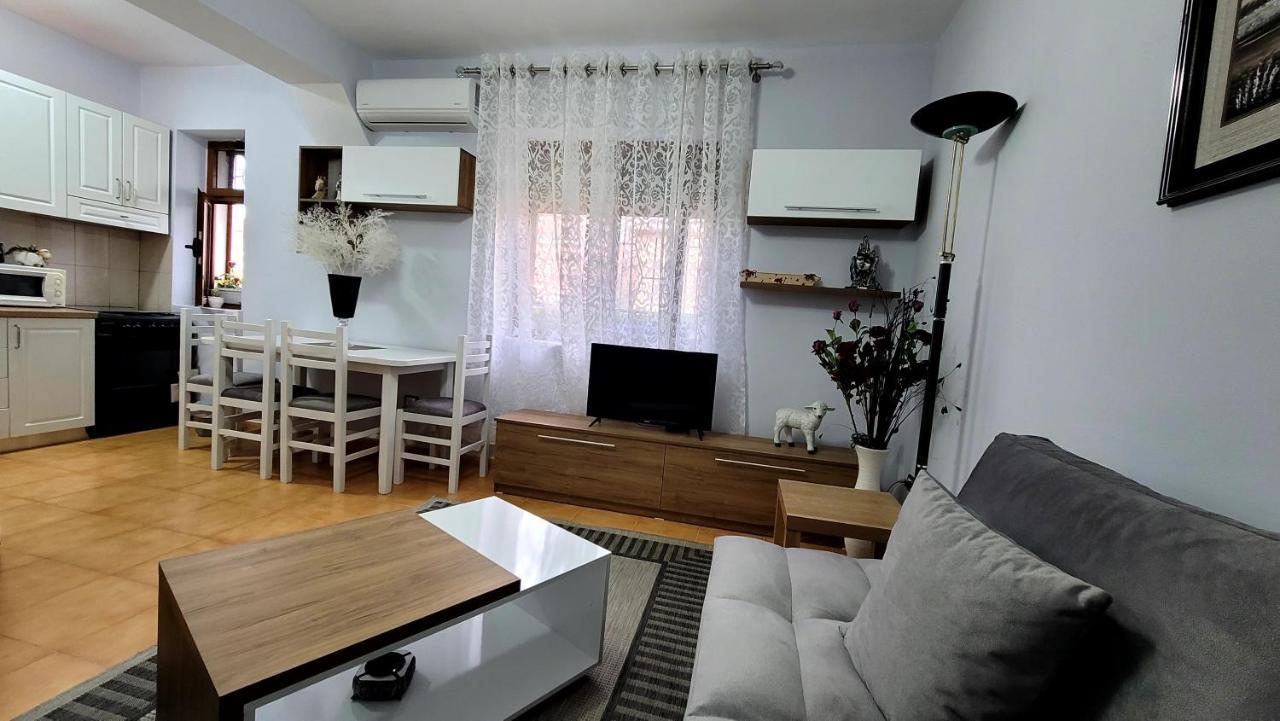 Tuana'S Apartment Shkoder Ngoại thất bức ảnh